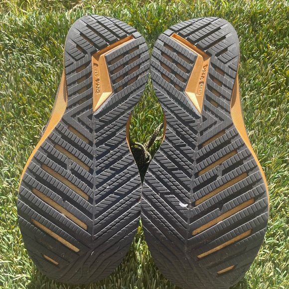 Women’s Brooks Levitate 4 Victory Edition Running Shoes sz 7 - Picture 8 of 8